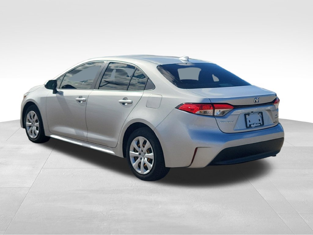 Used 2023 Toyota Corolla LE FWD image 4