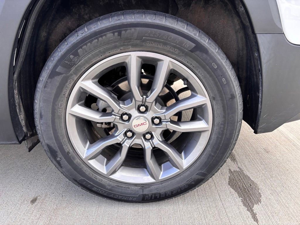 Used 2022 GMC Terrain SLT w/ LPO, Floor Liner Package FWD image 11