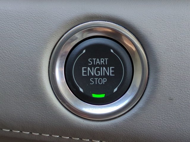 Used 2024 Cadillac Escalade Premium Luxury Platinum AWD/4WD image 28