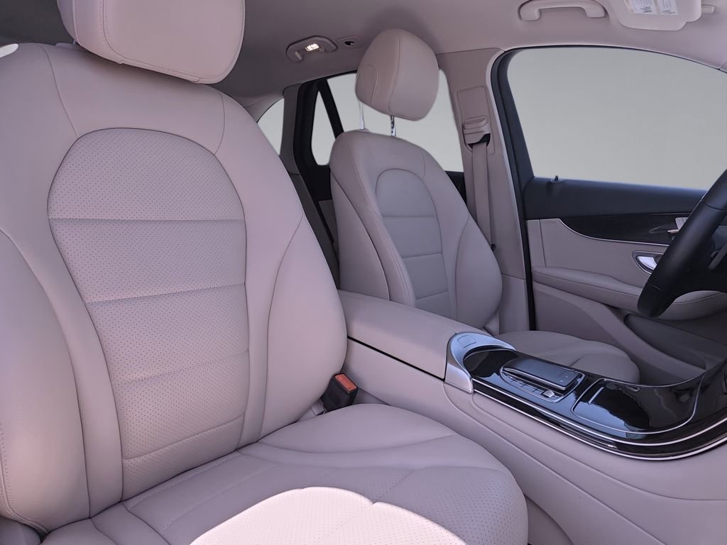 Used 2022 Mercedes-Benz GLC 300 image 12