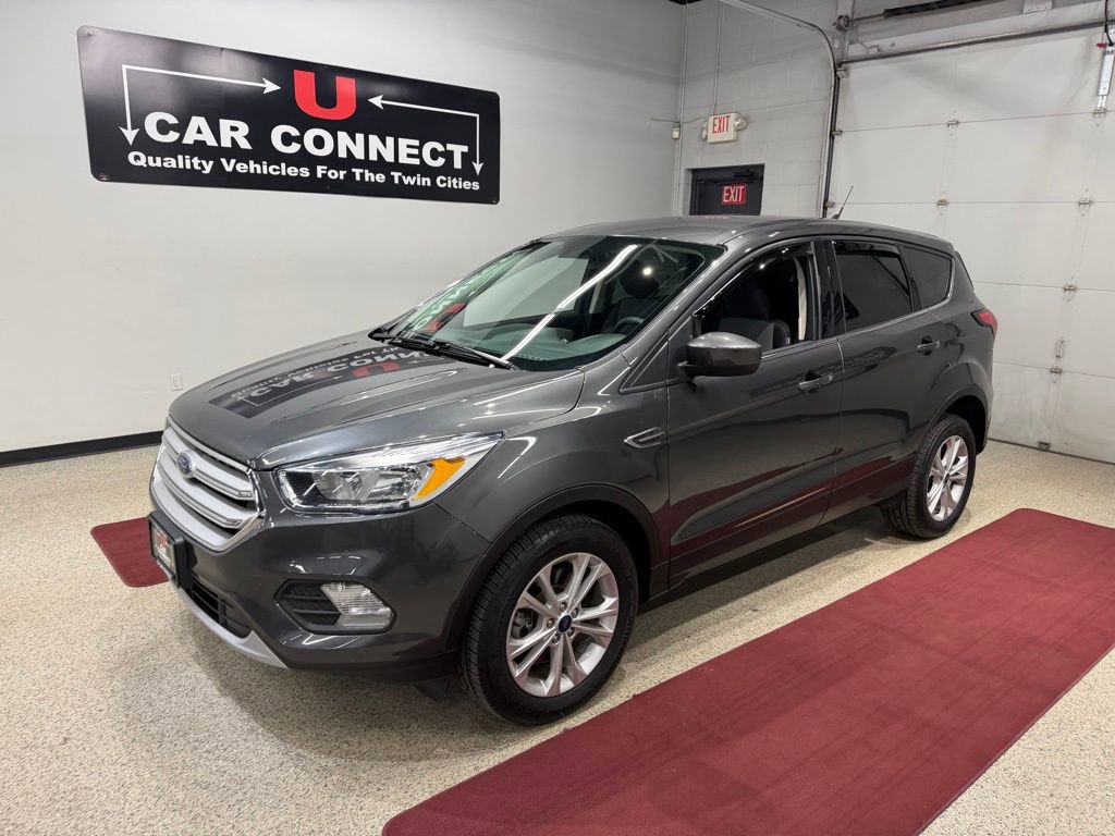 Used 2019 Ford Escape SE image 2