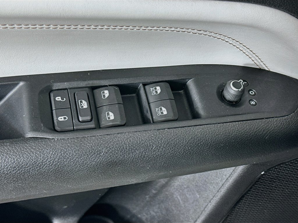 Certified 2022 Jeep Compass Limited AWD/4WD image 26