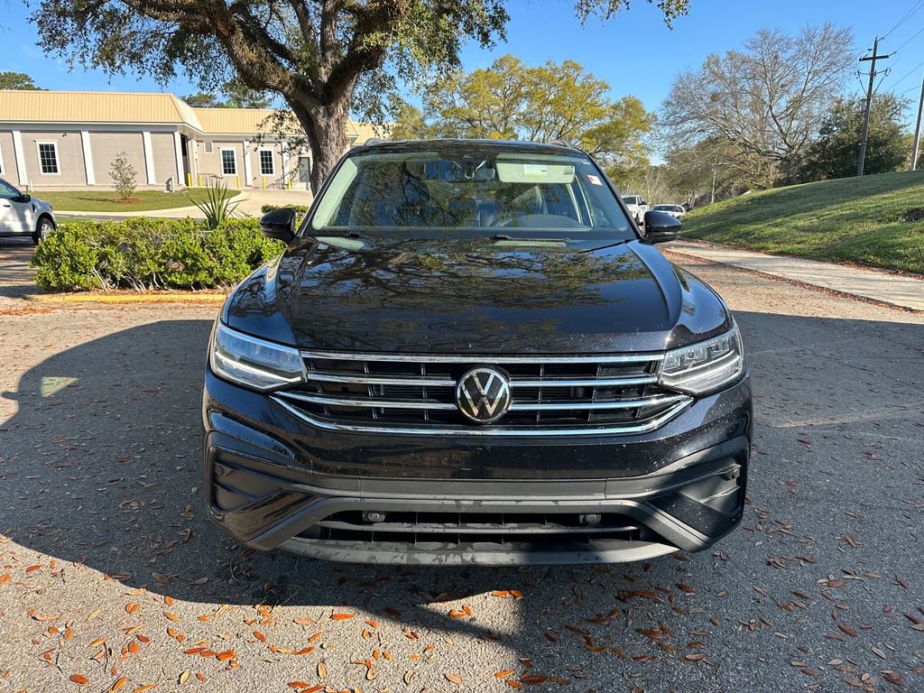 Used 2023 Volkswagen Tiguan SE image 17