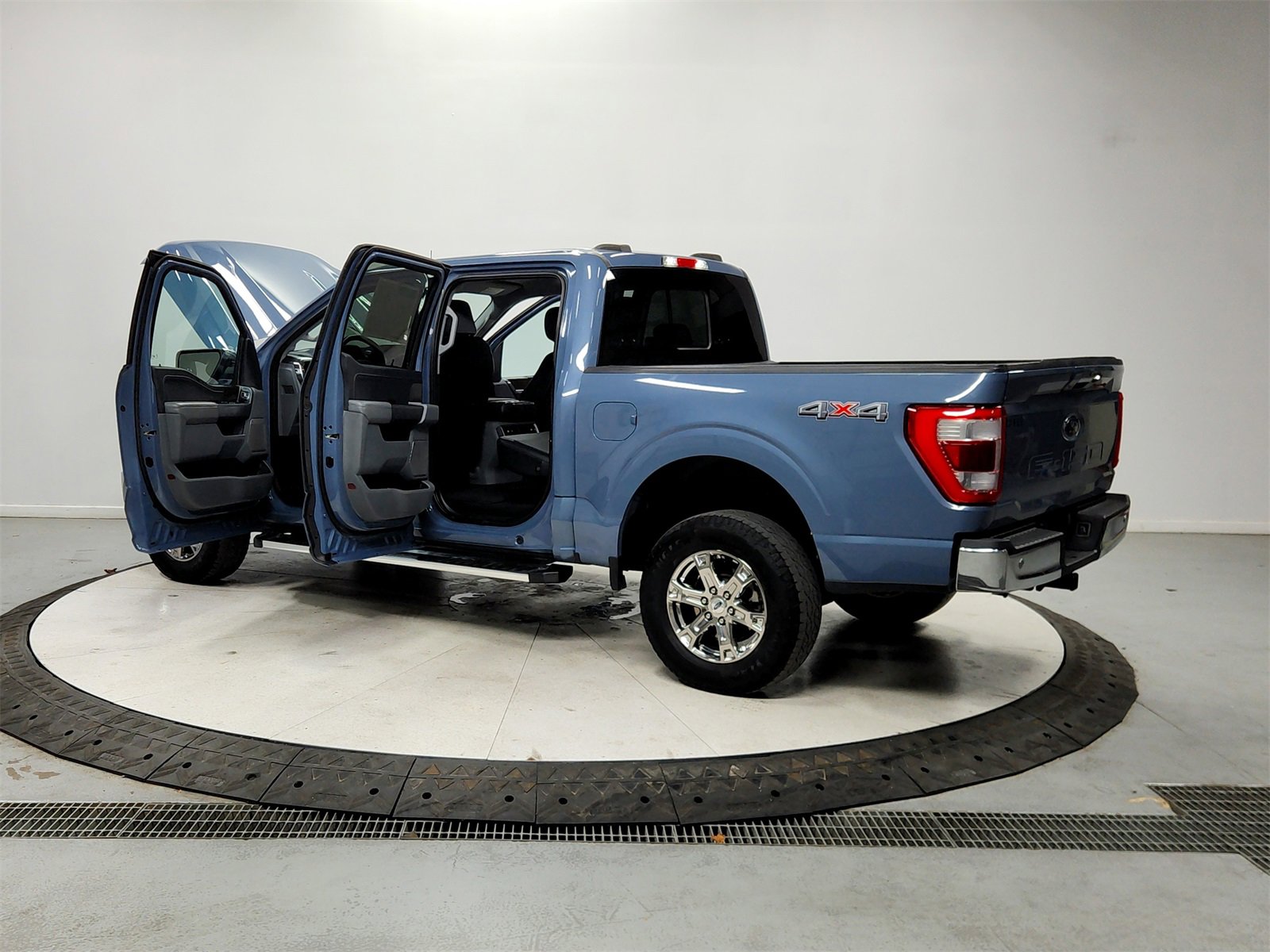 Used 2023 Ford F150 Lariat image 13