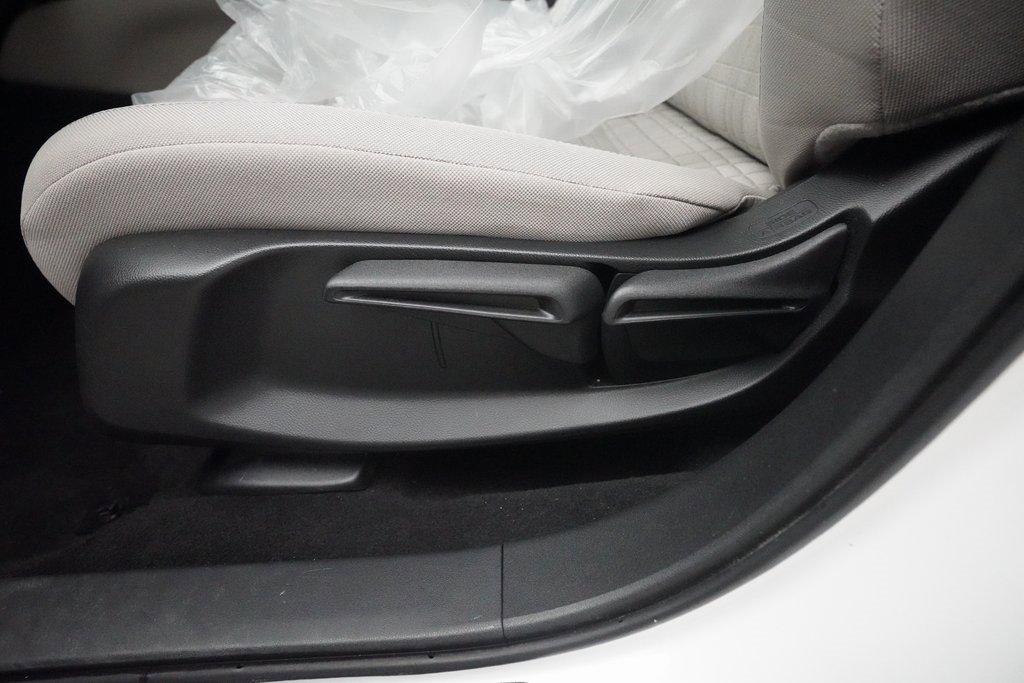 Certified 2023 Honda HR-V LX image 28