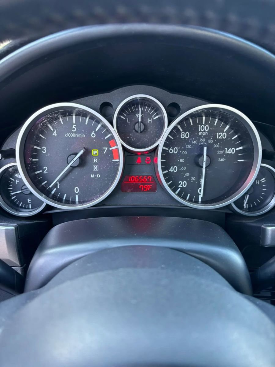 Used 2009 MAZDA MX-5 Miata Grand Touring w/ Premium Pkg RWD image 9