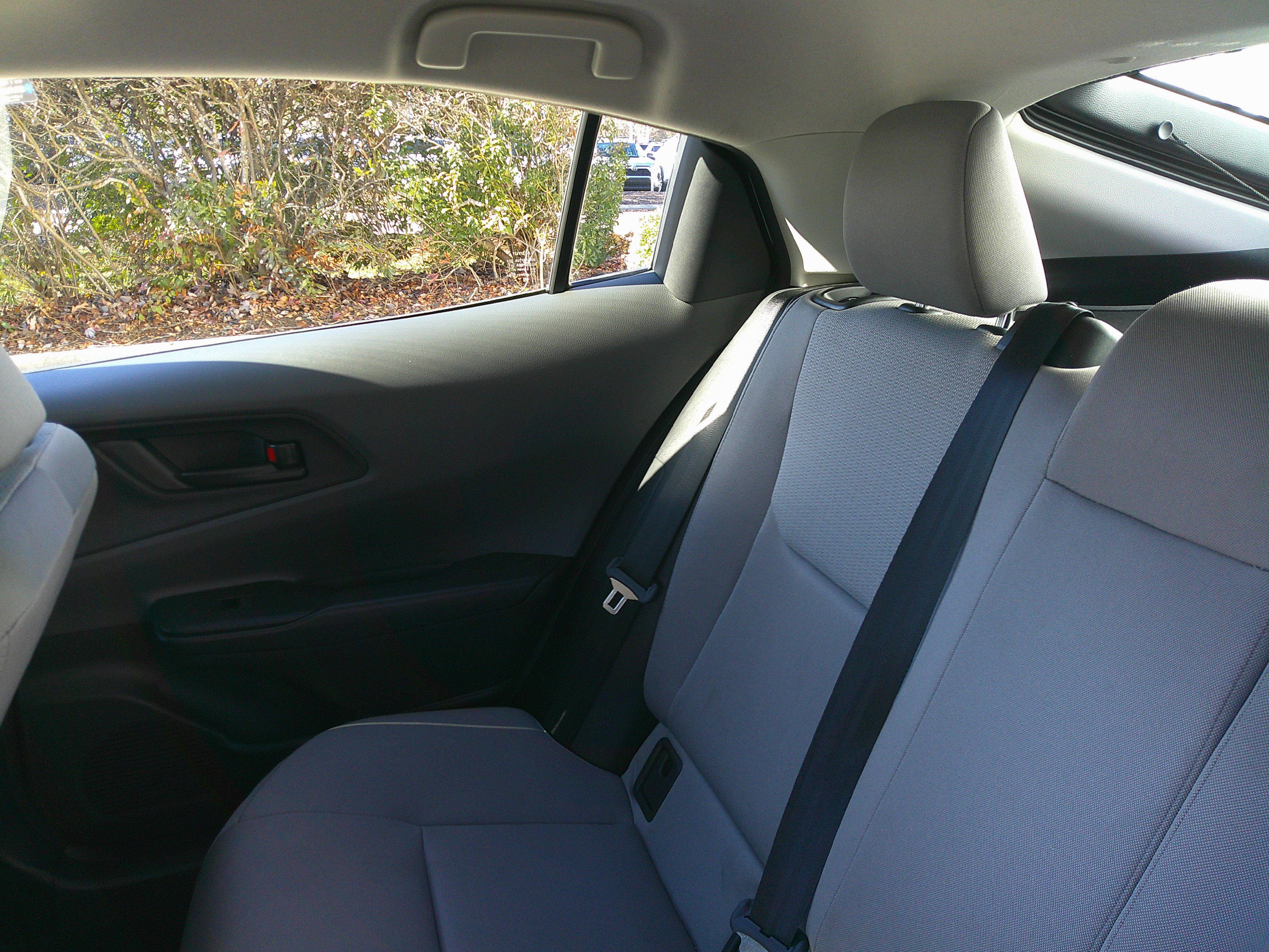 Used 2023 Toyota Prius LE image 29