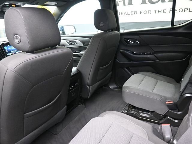 Used 2023 Chevrolet Traverse LT image 24