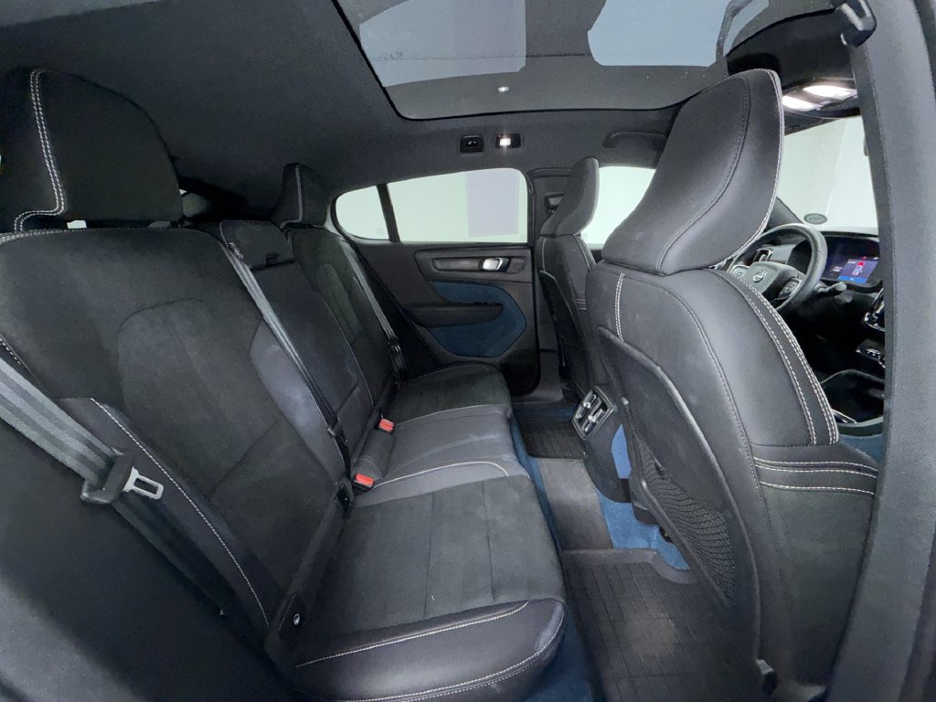 Used 2023 Volvo C40 P8 Recharge Ultimate AWD/4WD image 17