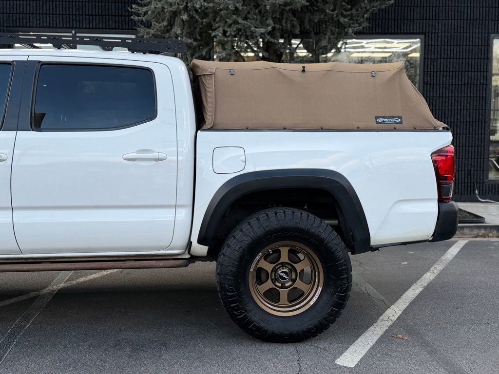 Used 2019 Toyota Tacoma TRD Off-Road image 11