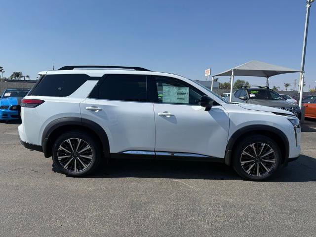 New 2026 Nissan Pathfinder Platinum w/ Cargo Package AWD/4WD image 7