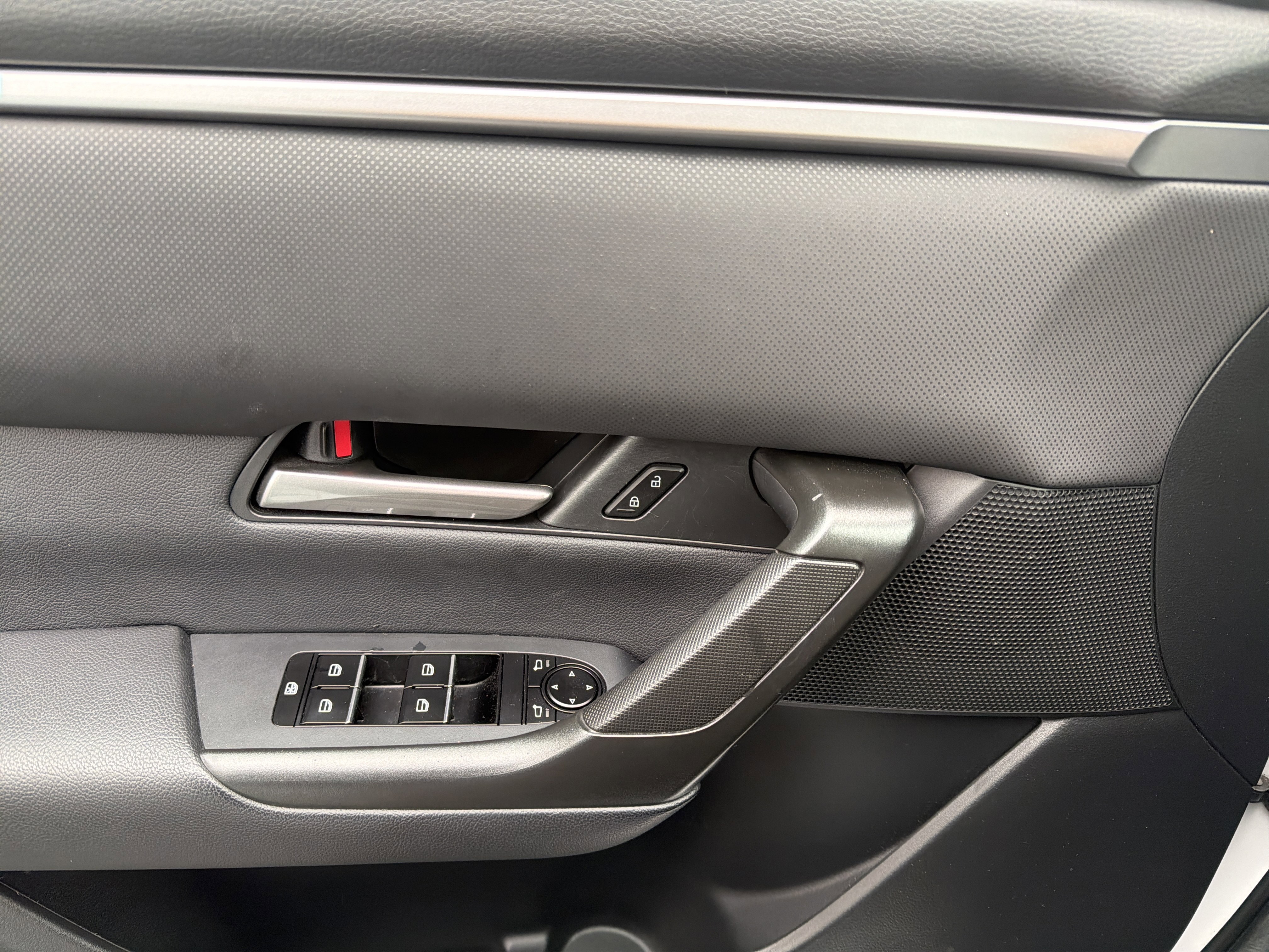 Used 2023 MAZDA CX-50 2.5 S w/ Cargo Package image 14