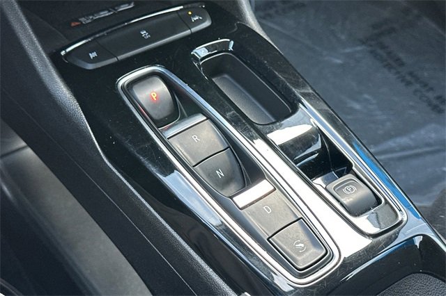 Certified 2022 Chevrolet Bolt EUV LT w/ Comfort Package image 32