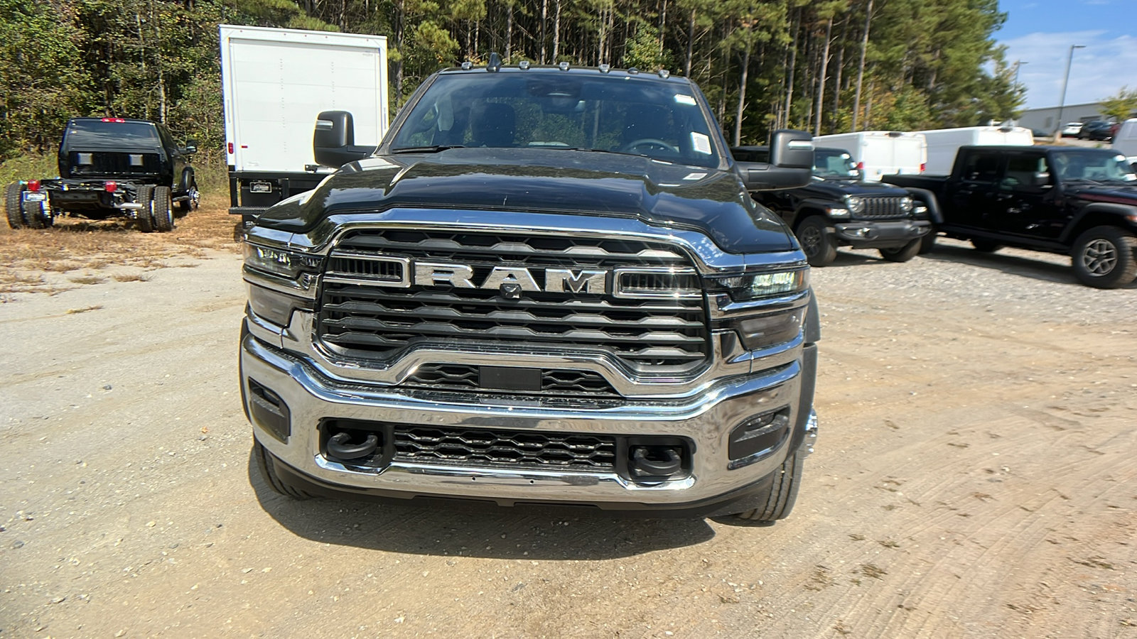 New 2025 RAM 5500 4x4 Regular Cab image 3