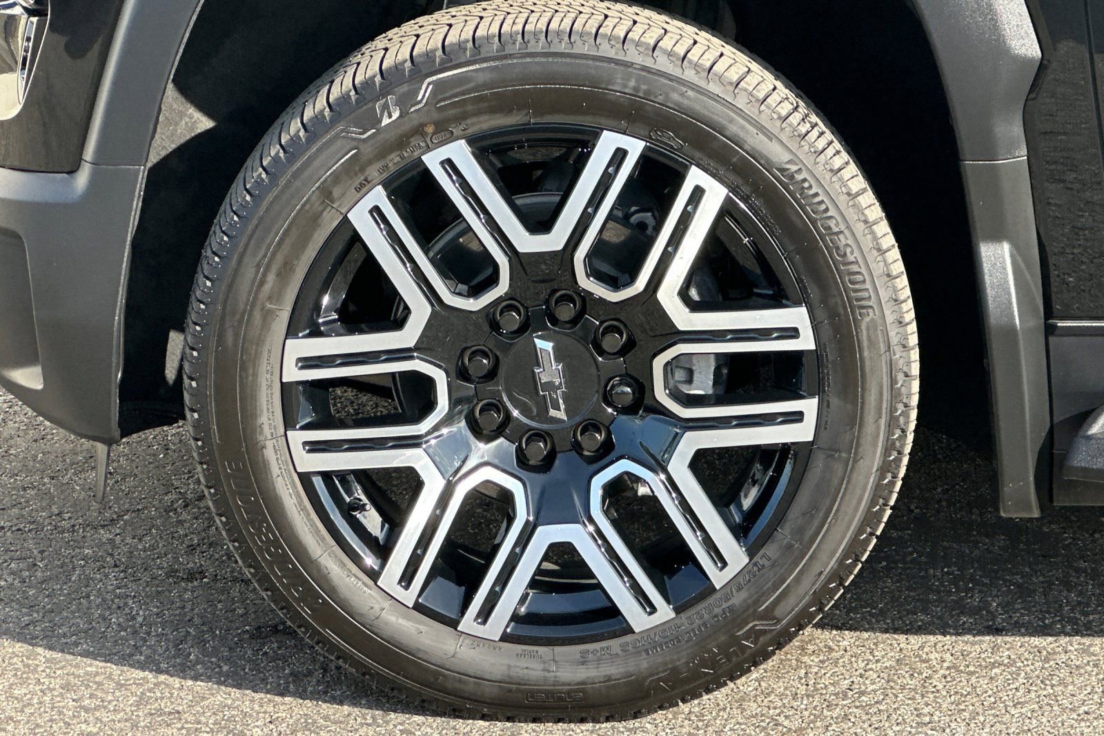 Used 2026 Chevrolet Silverado EV LT image 33