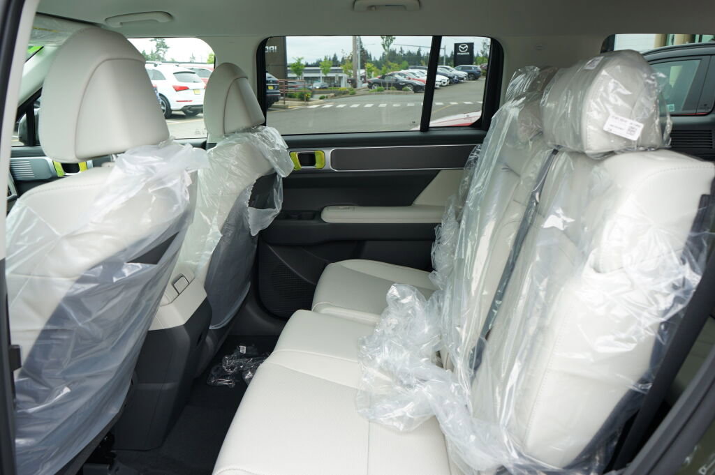 Used 2026 Hyundai Santa Fe SEL AWD/4WD image 19