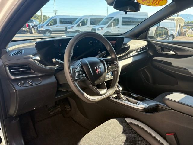Used 2024 Buick Envista Preferred w/ Convenience II Package image 11