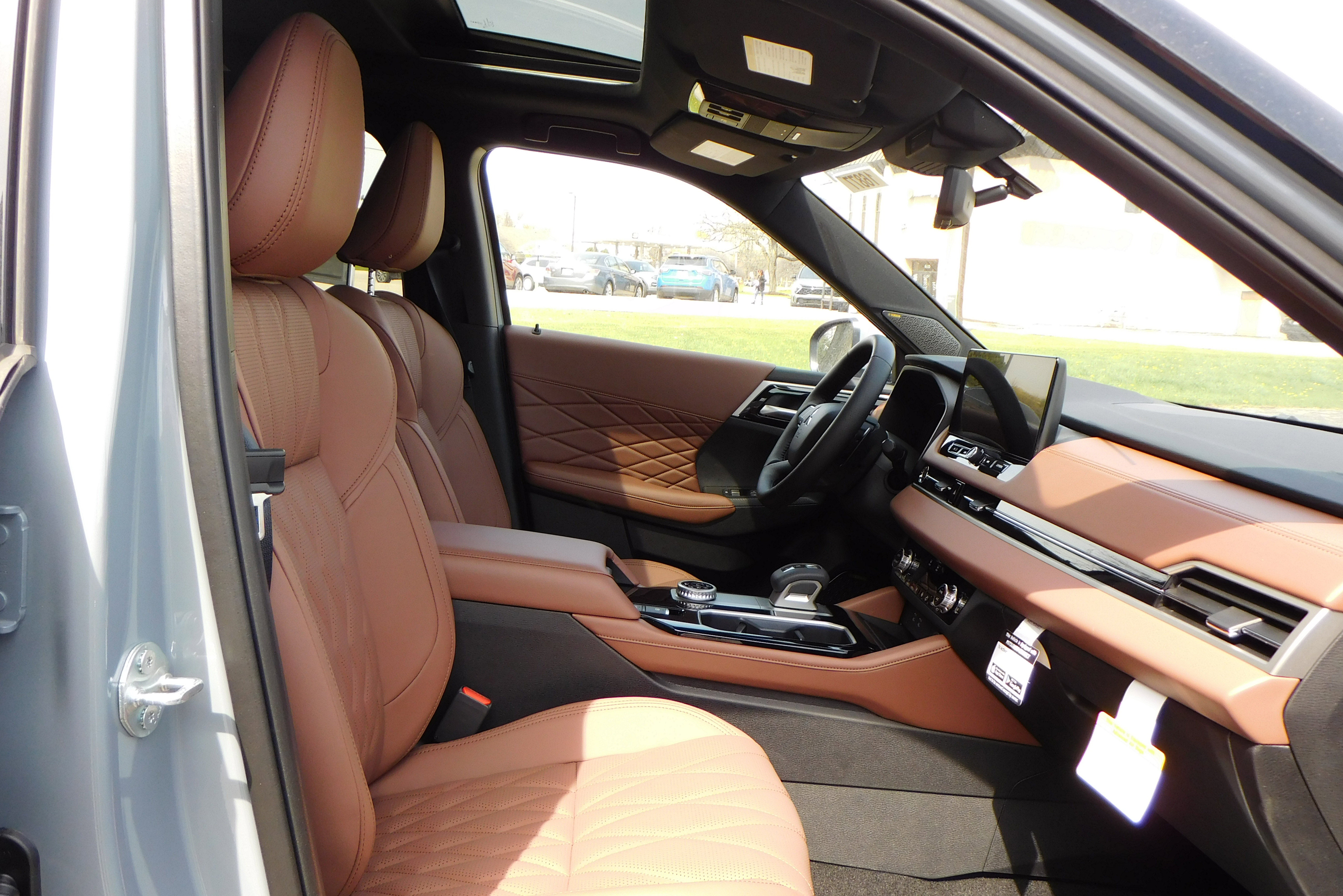 Used 2025 Mitsubishi Outlander SEL image 36