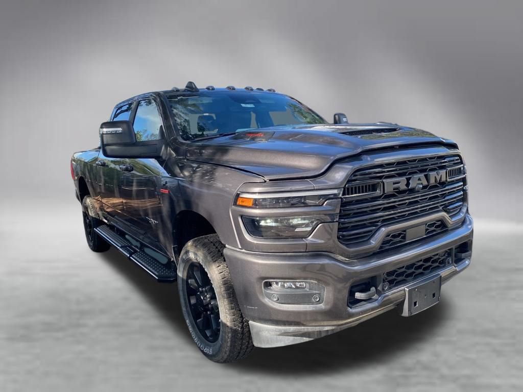 Used 2025 RAM 2500 Laramie AWD/4WD image 3