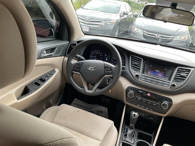 Used 2017 Hyundai Tucson SE w/ SE Popular Package 02 AWD/4WD image 17
