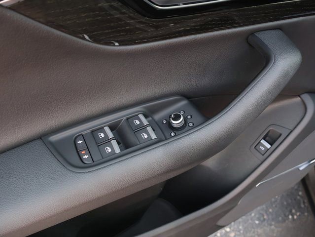 Used 2019 Audi Q7 3.0T Prestige w/ Prestige Package image 17