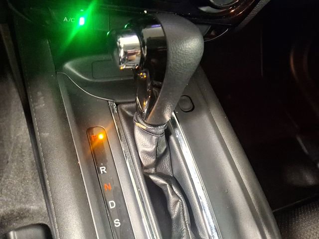 Used 2022 Honda HR-V LX image 14