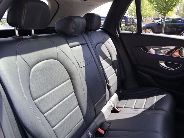 Used 2021 Mercedes-Benz GLC 300 4MATIC image 27