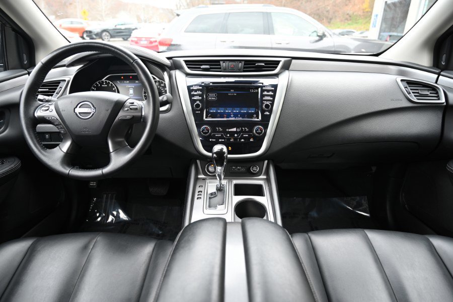 Used 2023 Nissan Murano SV image 3
