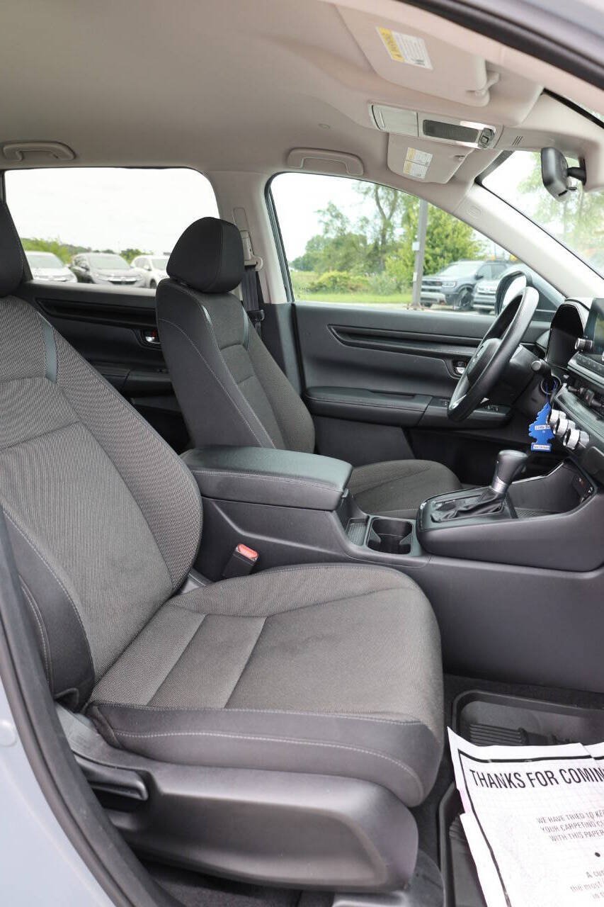 Used 2024 Honda CR-V LX image 15