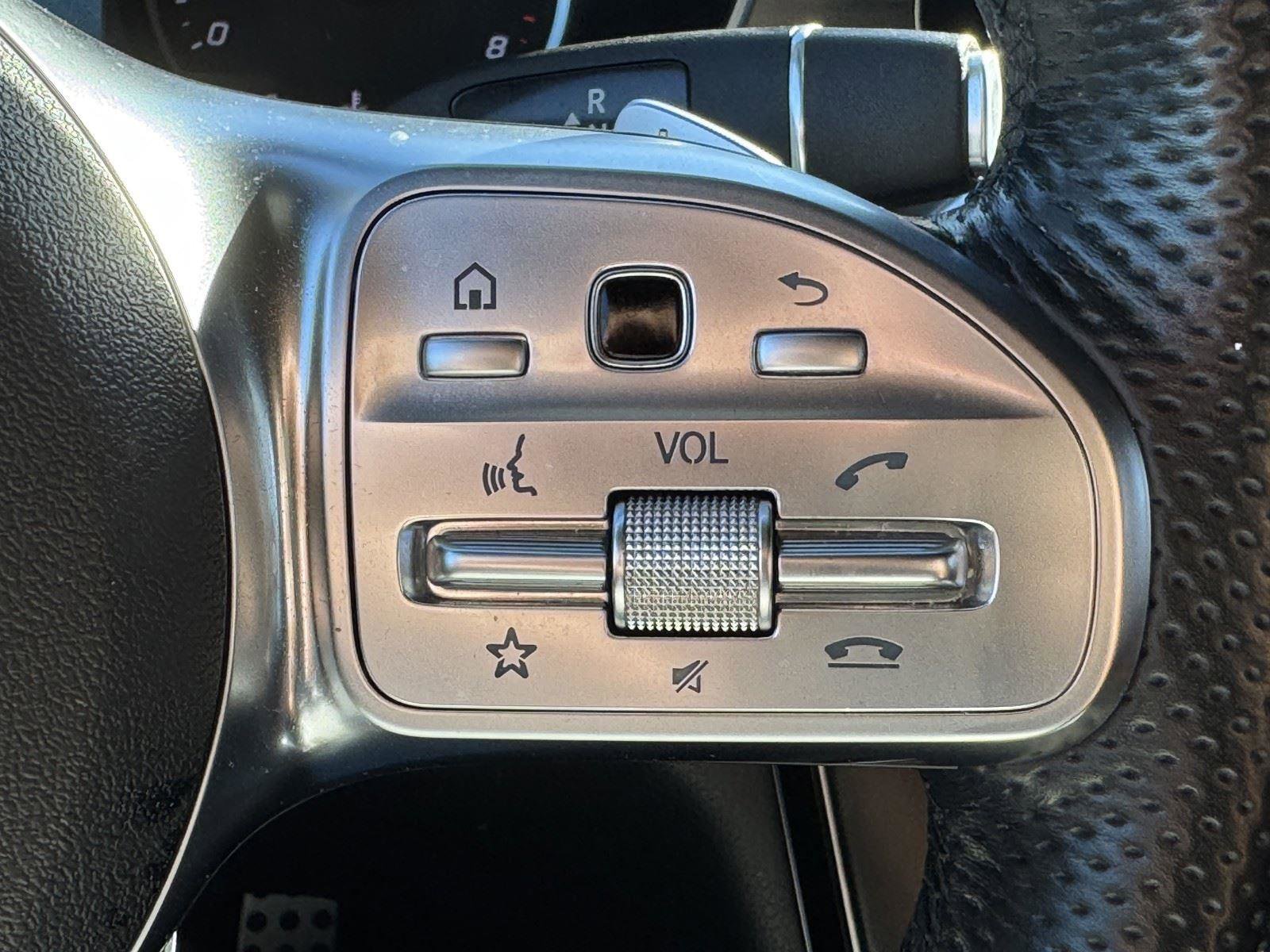 Used 2021 Mercedes-Benz GLC 300 image 20