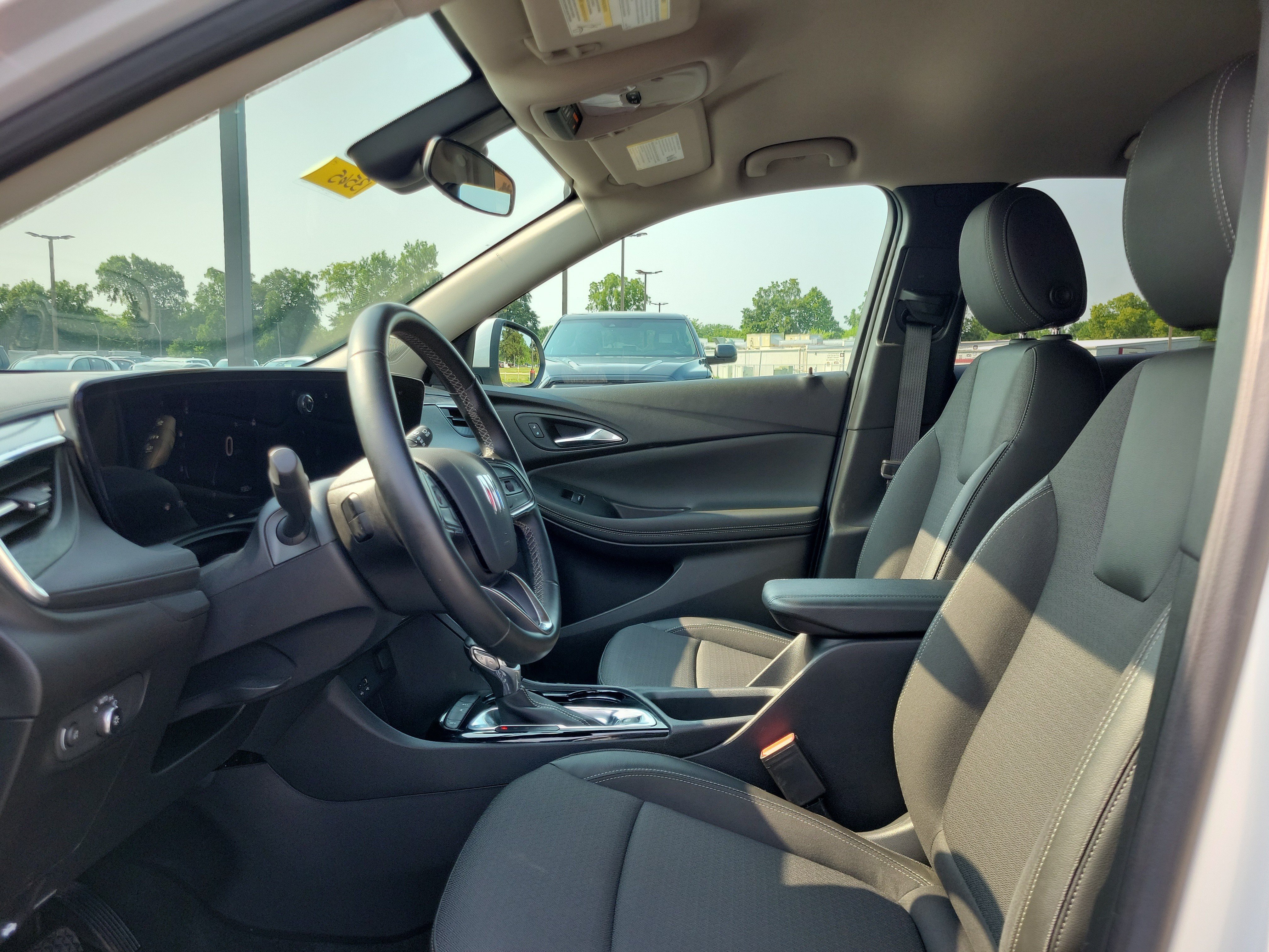 Used 2024 Buick Encore GX Preferred FWD image 15