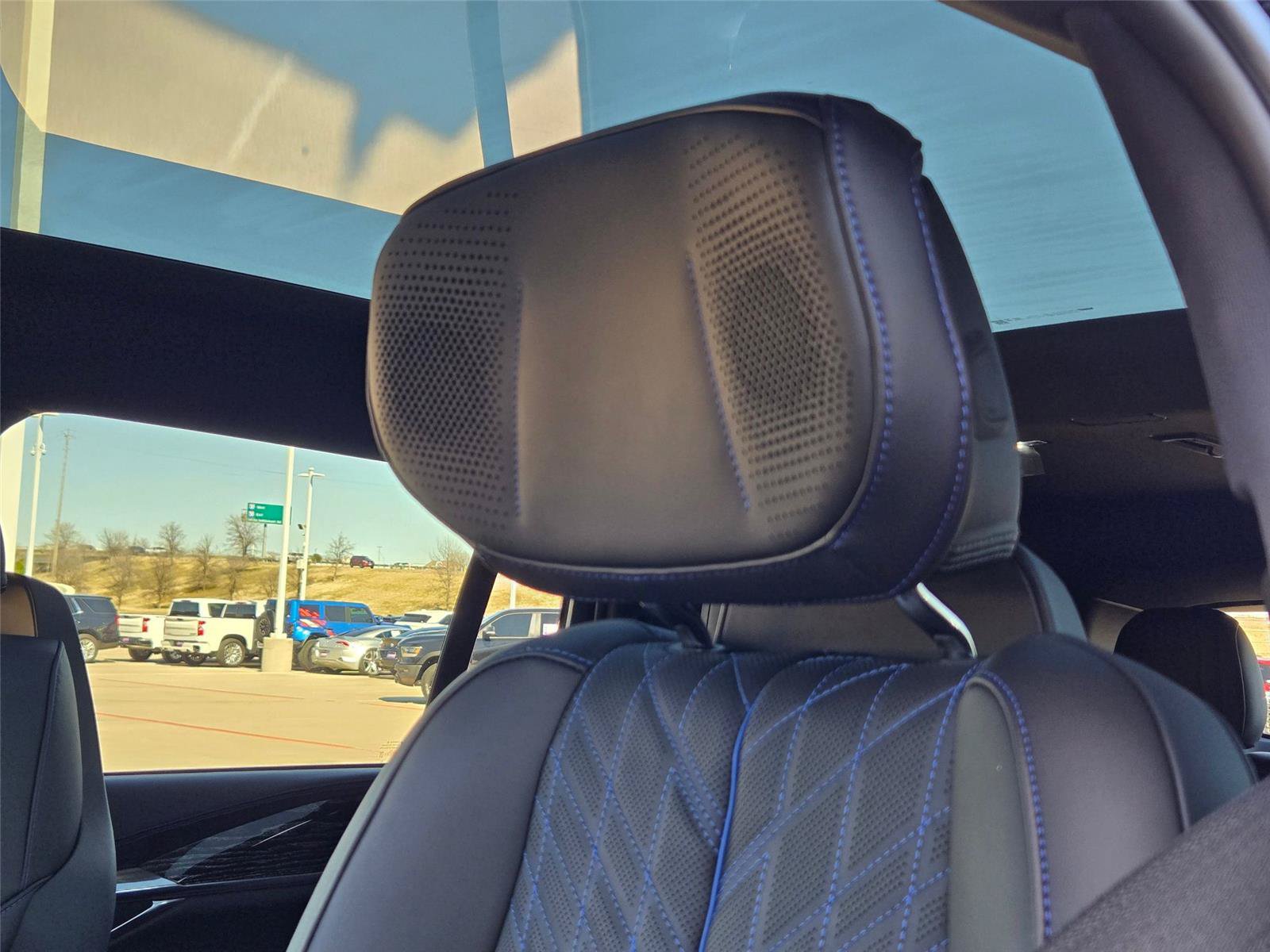 New 2026 Cadillac Escalade IQ Luxury 1 w/ LPO, Floor Liner Package AWD/4WD image 12