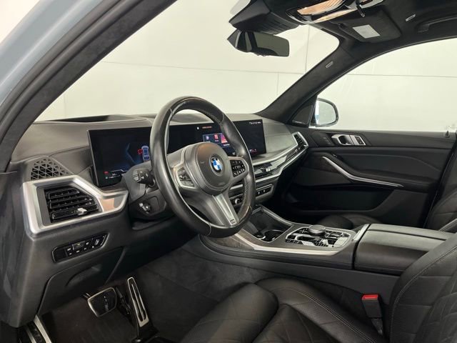 Used 2023 BMW X7 xDrive40i w/ M Sport Package image 8