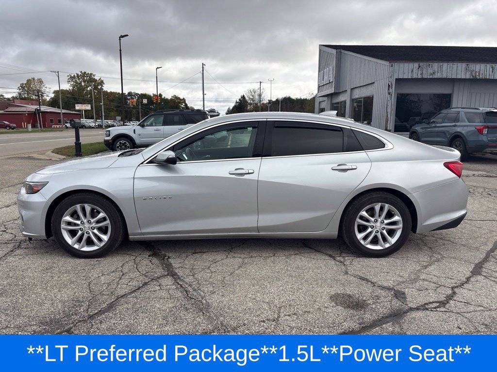 Used 2017 Chevrolet Malibu LT FWD image 2