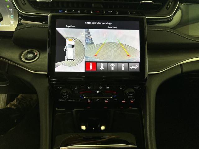 Used 2023 Jeep Grand Cherokee 30th Anniversary image 22