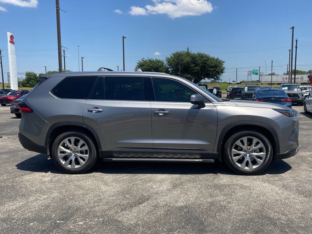 Used 2025 Toyota Grand Highlander AWD Hybrid image 4