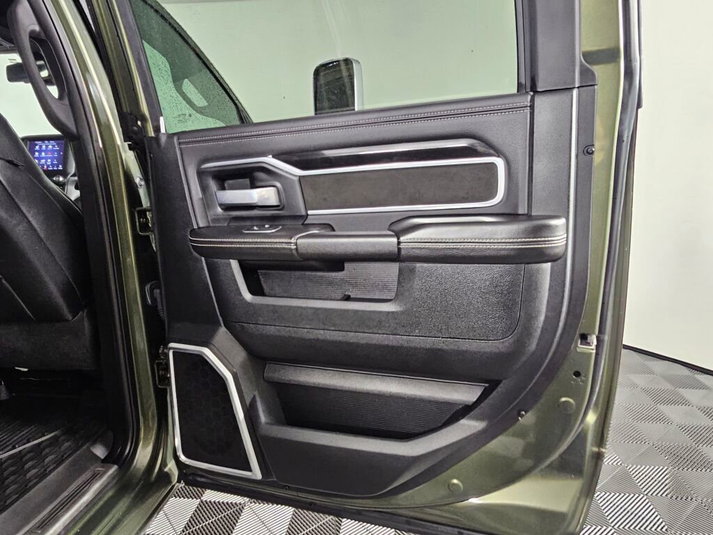 Used 2021 RAM 3500 Laramie image 33