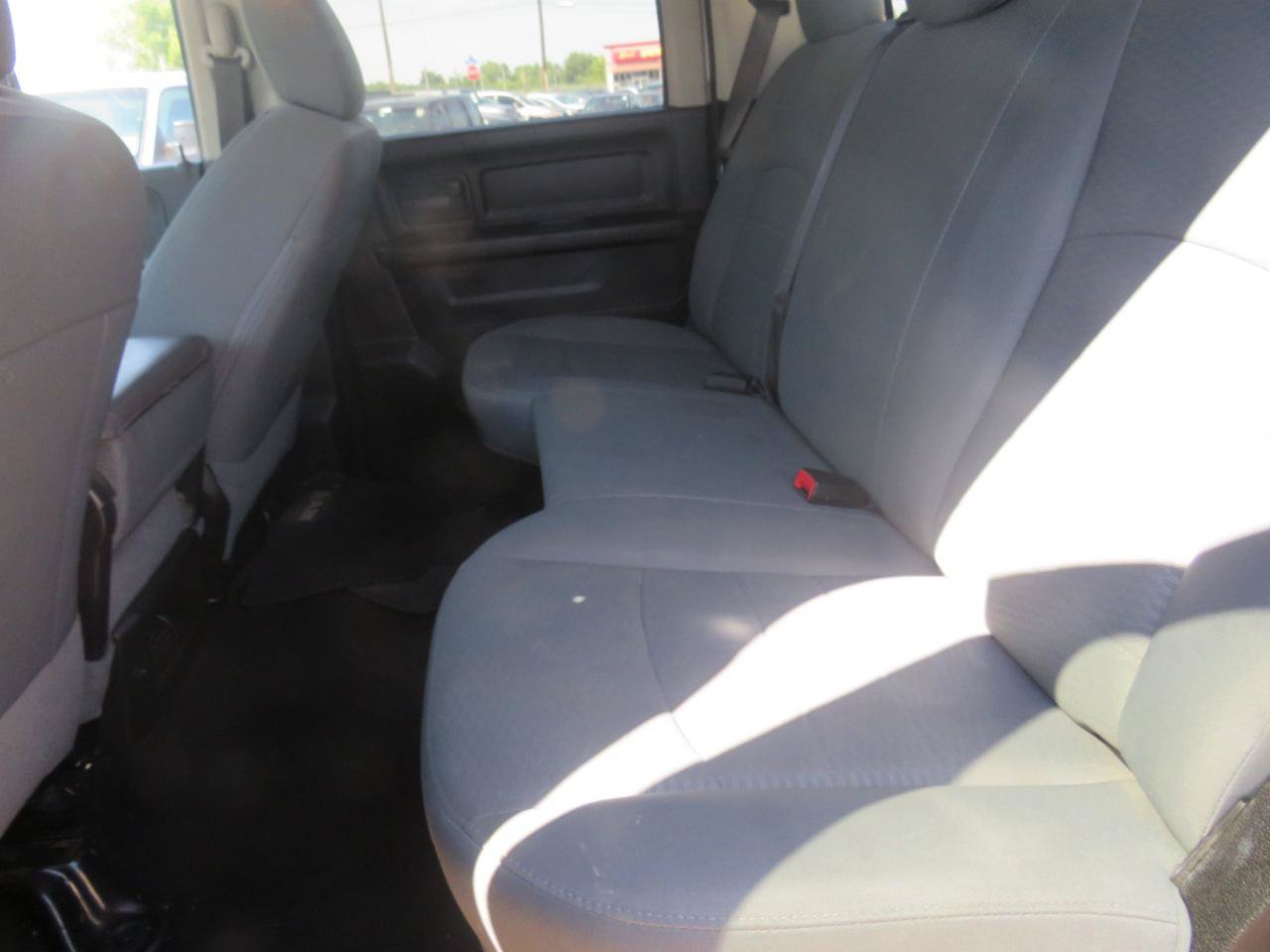Used 2018 RAM 3500 Tradesman w/ Chrome Appearance Group AWD/4WD image 25