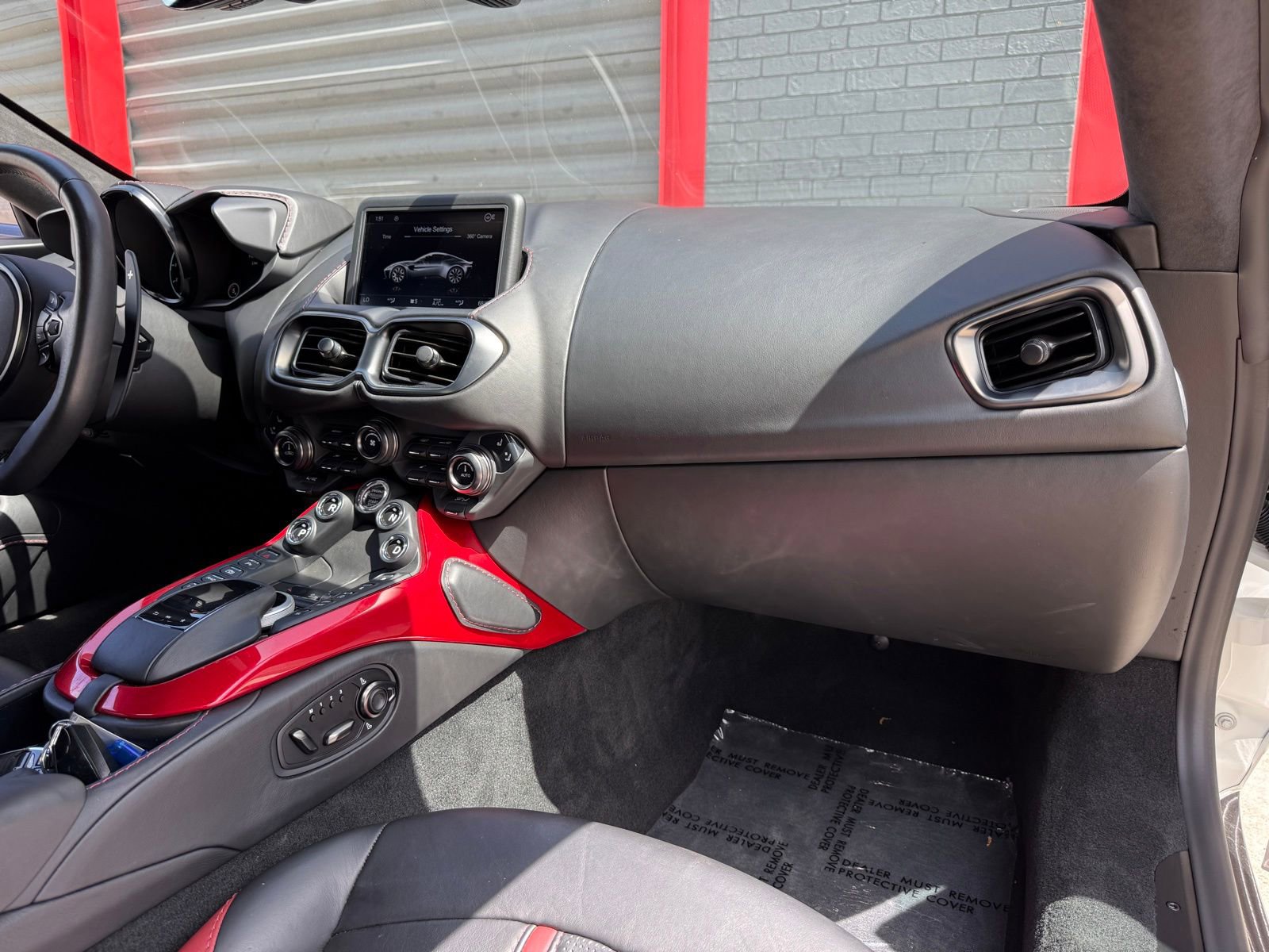 Used 2019 Aston Martin V8 Vantage Coupe image 26