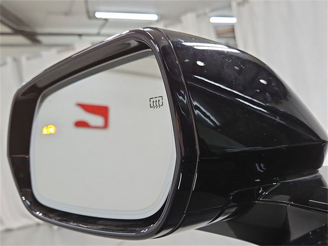 Used 2024 Cadillac Lyriq Sport image 28