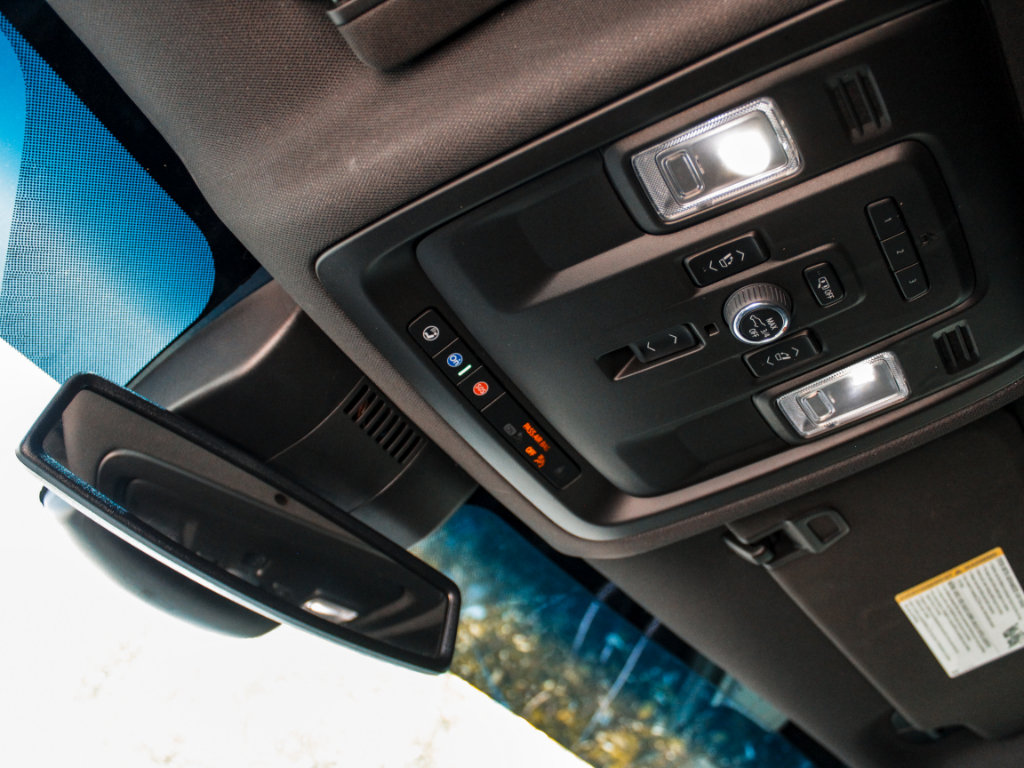 Used 2023 Chevrolet Suburban Premier RWD image 24