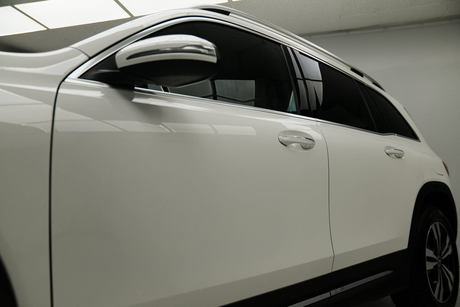 Used 2025 Mercedes-Benz GLB 250 4MATIC image 15