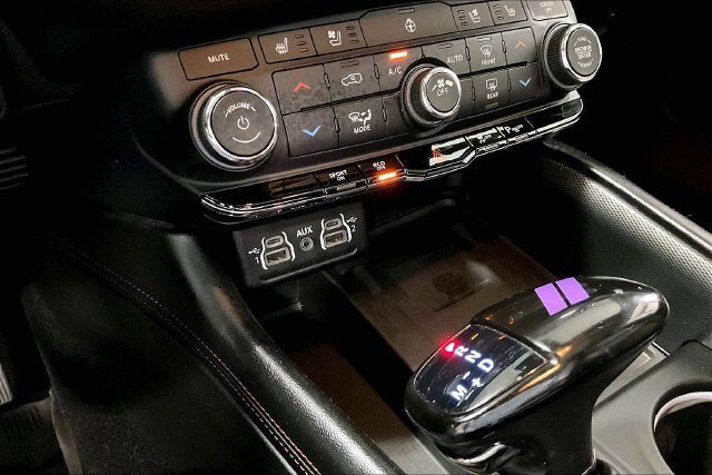 Used 2023 Dodge Durango R/T AWD/4WD image 16