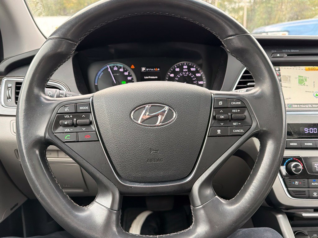 Used 2017 Hyundai Sonata Limited w/ Ultimate Package 02 FWD image 23