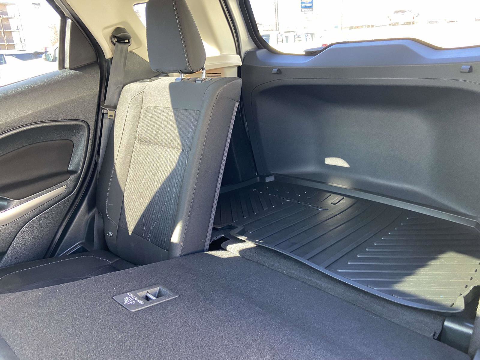 Used 2021 Ford EcoSport SE w/ SE Convenience Package image 6