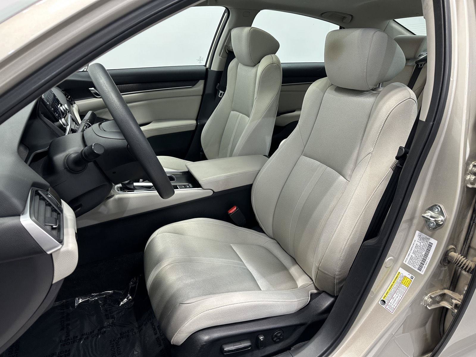 Used 2018 Honda Accord EX image 12