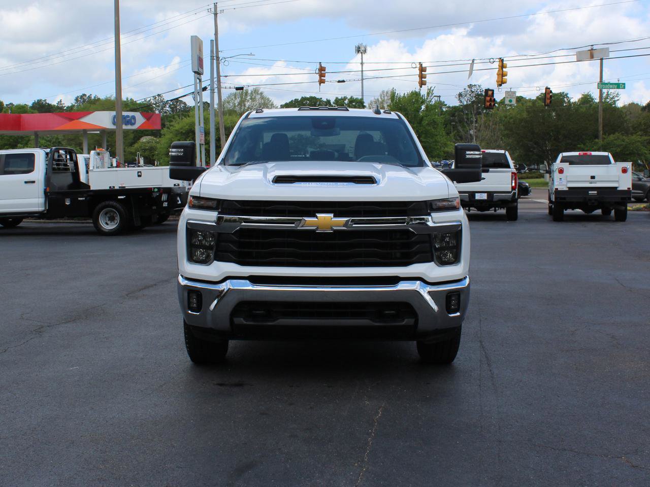 Used 2024 Chevrolet Silverado 2500 LT w/ Safety Package image 9