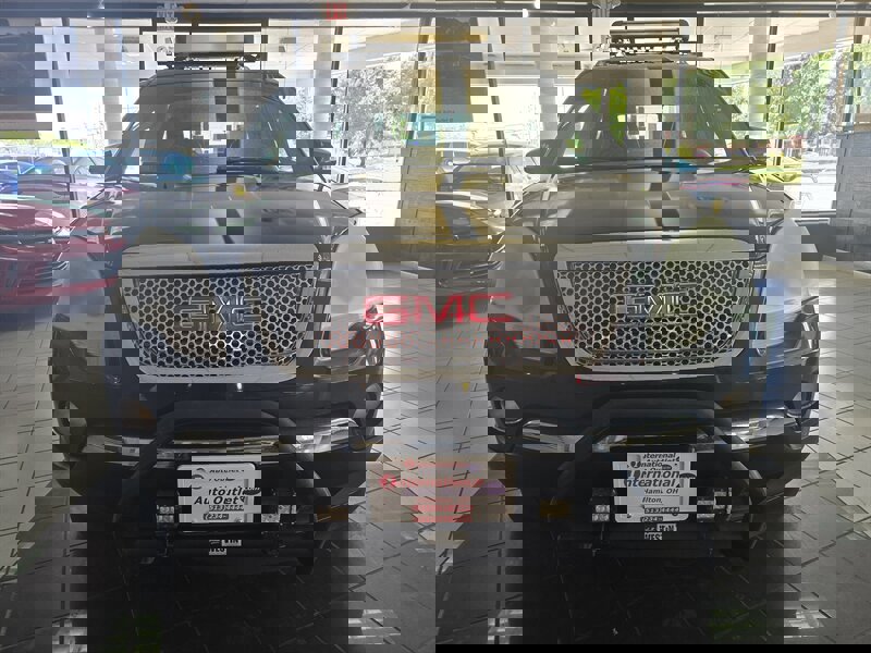 Used 2009 GMC Acadia SLT image 2