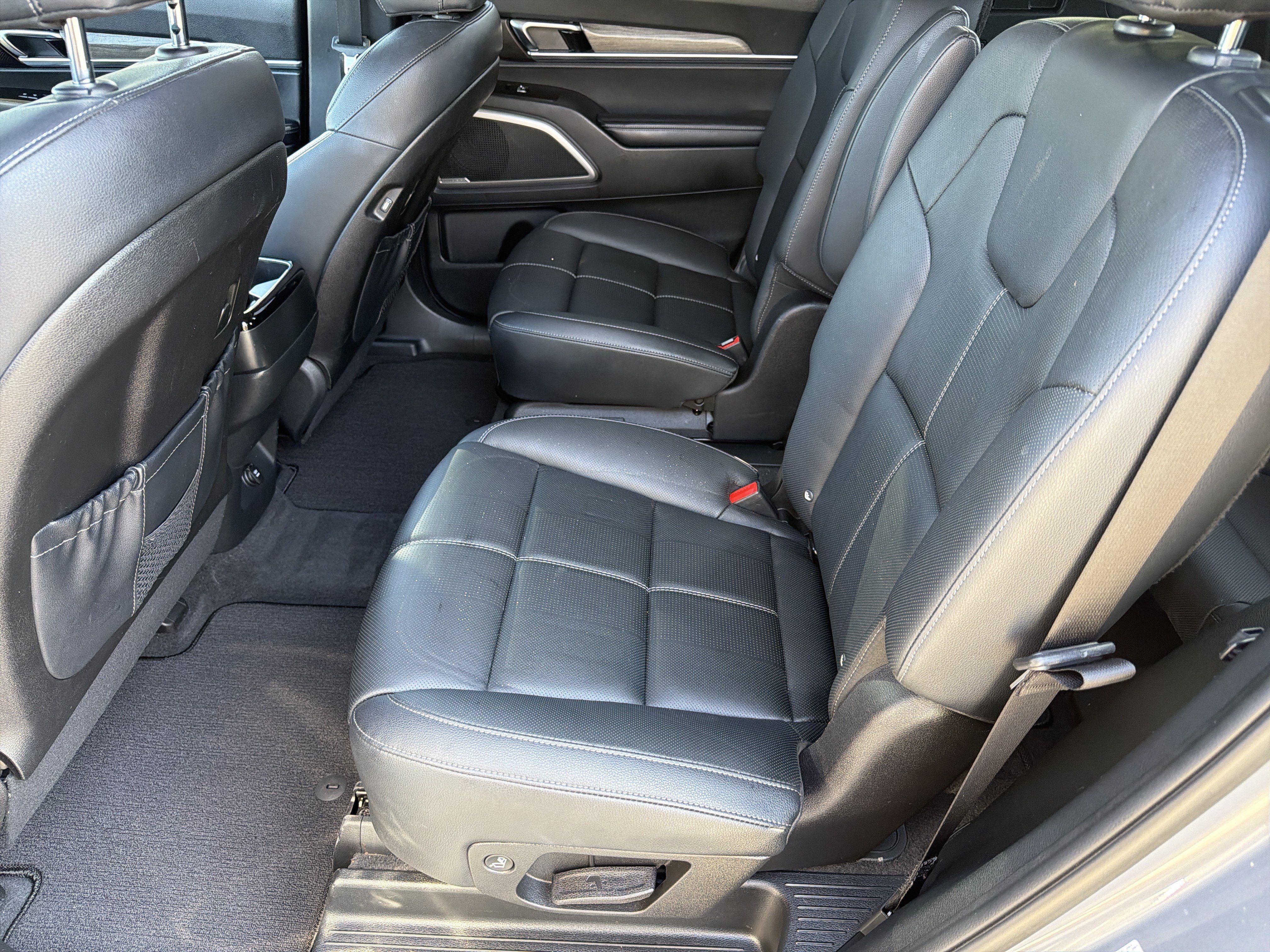 Used 2022 Kia Telluride EX w/ EX Premium Package FWD image 20