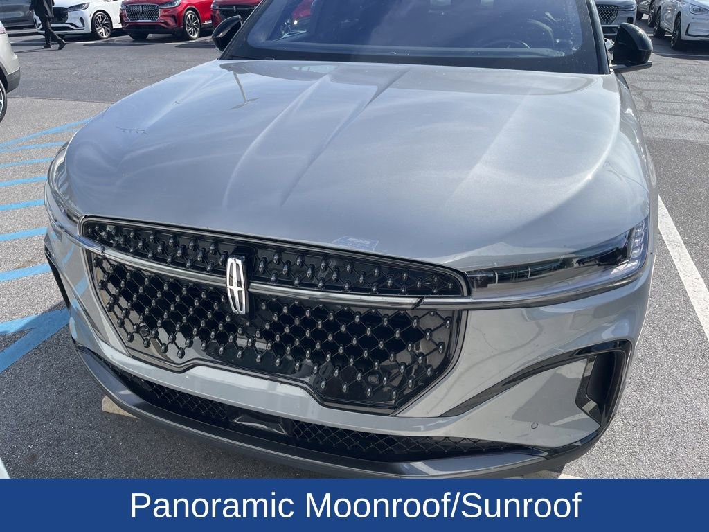 Used 2025 Lincoln Nautilus Premier w/ Equipment Group 102A video 3